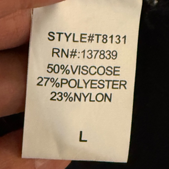 Debut Black & White Logo Knit Crop Sweater - Picture 4 of 5